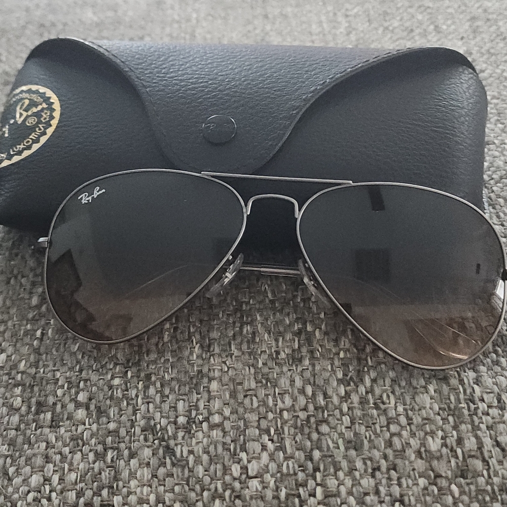 Ray-Ban Aviator Sunglasses